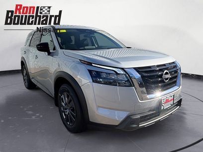 New 2025 Nissan Pathfinder S