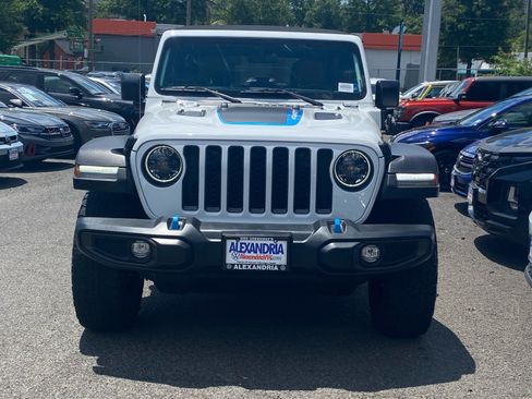 Used 2023 Jeep Wrangler Unlimited Rubicon 4xe w/ Cold Weather Group AWD/4WD image 6