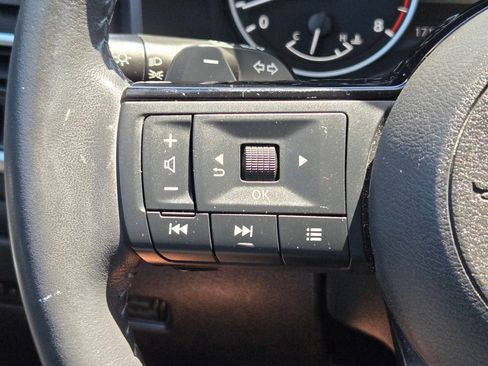 Used 2023 Nissan Rogue SV w/ SV Premium B Package AWD/4WD image 32