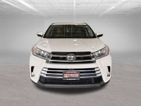 Used 2017 Toyota Highlander Limited AWD/4WD image 2