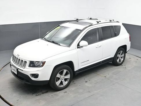 Used 2017 Jeep Compass High Altitude AWD/4WD image 25