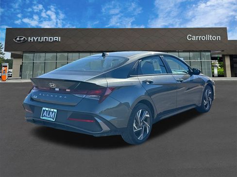New 2025 Hyundai Elantra Sport image 5