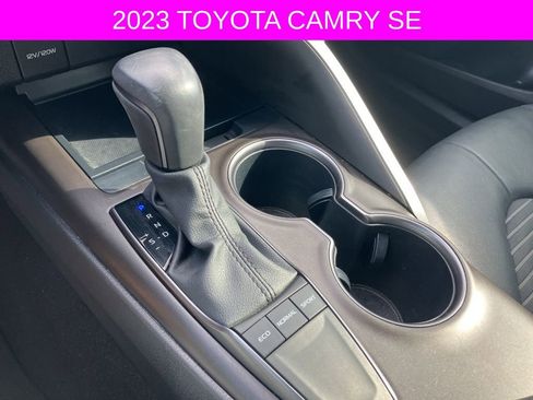 Used 2023 Toyota Camry SE image 31