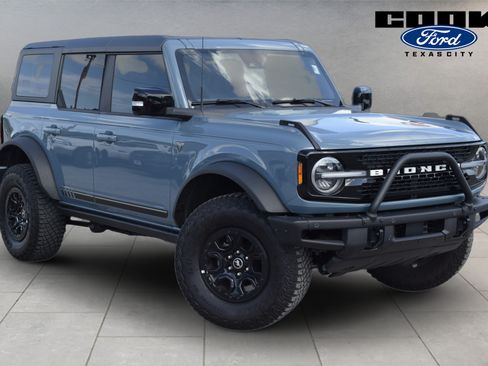 Certified 2021 Ford Bronco First Edition AWD/4WD image 2
