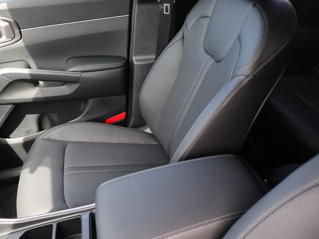 New 2026 Kia Sorento EX AWD/4WD image 25
