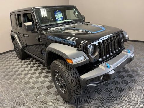 Used 2022 Jeep Wrangler Unlimited Rubicon 4xe w/ Cold Weather Group AWD/4WD image 2