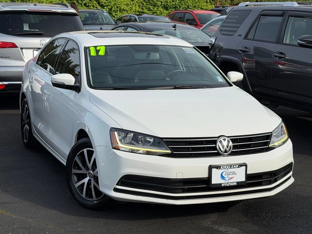 Used 2017 Volkswagen Jetta SE FWD image 1