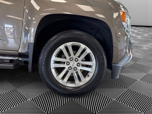 Used 2016 GMC Canyon SLT w/ Driver Alert Package AWD/4WD image 10