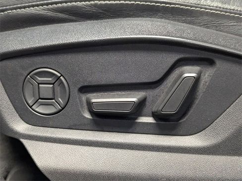 Used 2019 Audi Q8 Premium Plus w/ Premium Plus image 11