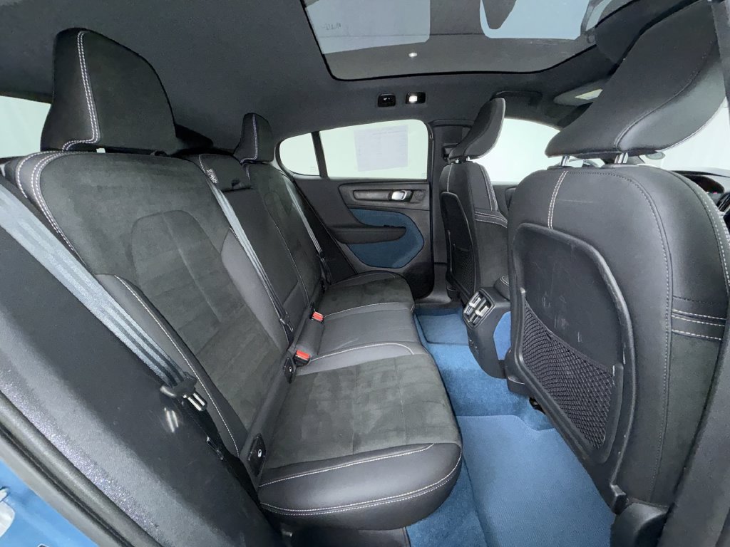 Used 2023 Volvo C40 P8 Recharge Ultimate AWD/4WD image 17