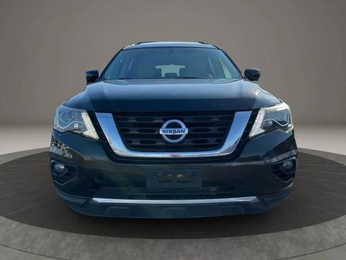 Used 2017 Nissan Pathfinder Platinum w/ Family Entertainment Package image 13