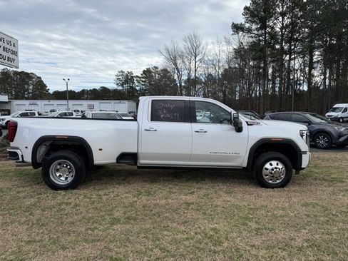 Used 2024 GMC Sierra 3500 Denali w/ Denali Reserve Package image 4