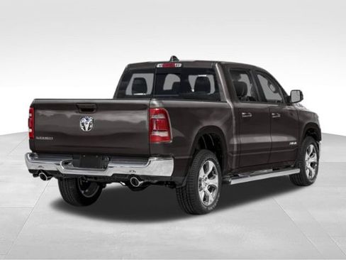 Used 2023 RAM 1500 Laramie AWD/4WD image 5