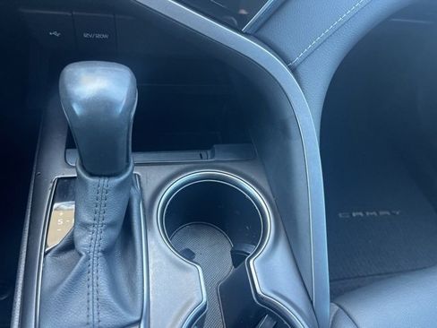 Used 2024 Toyota Camry SE image 20
