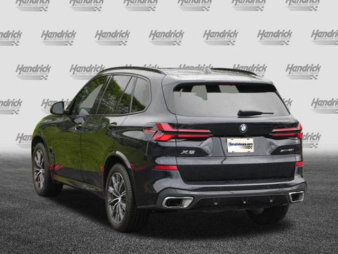 Certified 2024 BMW X5 sDrive40i w/ M Sport Package RWD image 3