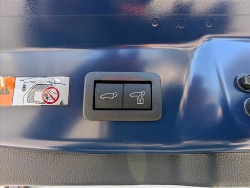 New 2026 Toyota Prius Plug-In Hybrid image 9