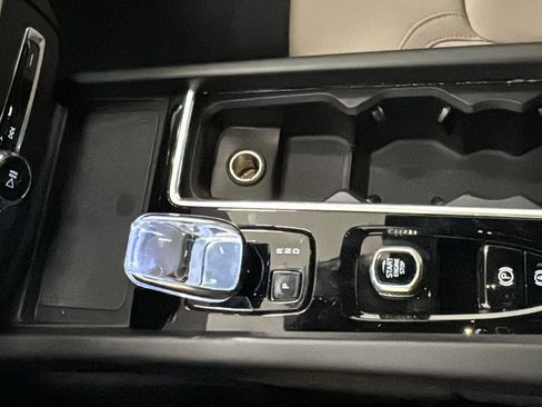 New 2026 Volvo XC60 T8 Plus w/ Protection Package Premier image 19