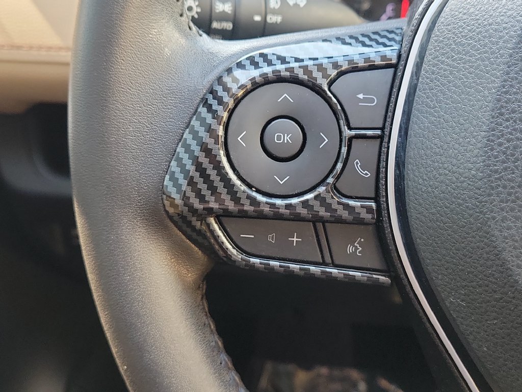 Certified 2022 Toyota RAV4 XLE Premium FWD image 9