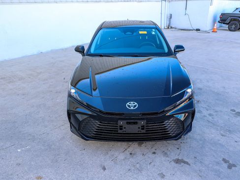 Used 2026 Toyota Camry LE image 4