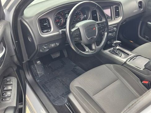 Used 2022 Dodge Charger SXT w/ Blacktop Package image 11