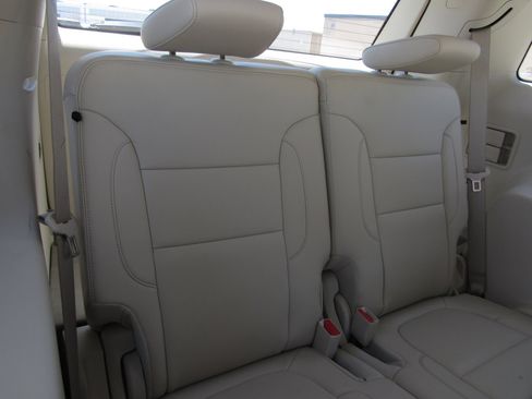 Used 2023 GMC Acadia Denali w/ Denali Ultimate Package FWD image 13