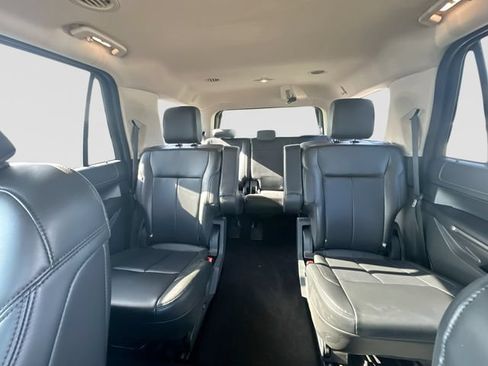 Used 2023 Ford Expedition XLT RWD image 20