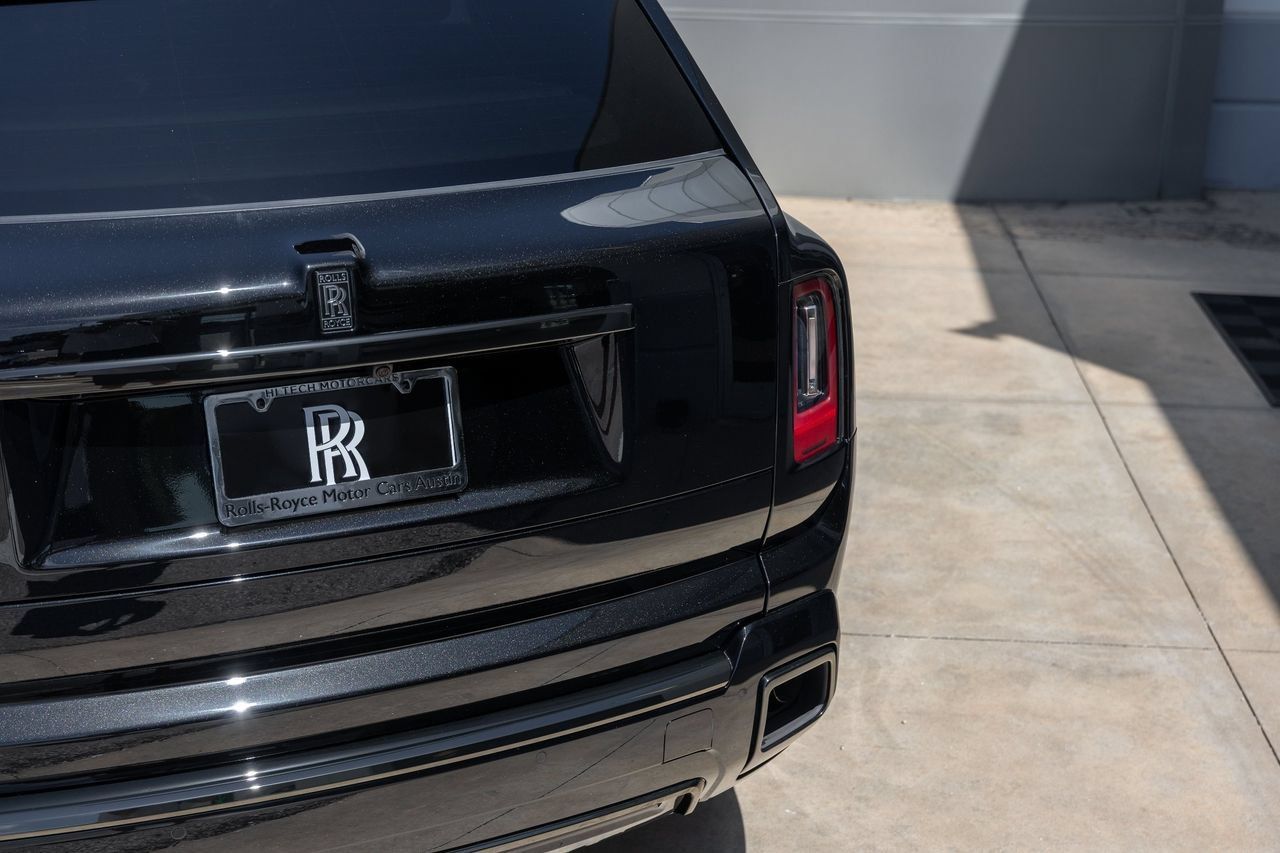 New 2027 Rolls-Royce Cullinan Black Badge AWD/4WD image 11