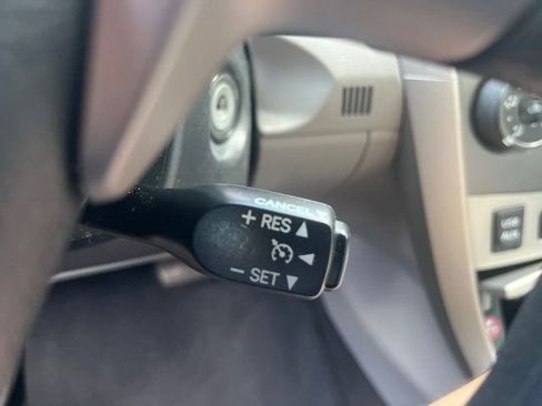 Used 2012 Toyota Corolla LE image 18