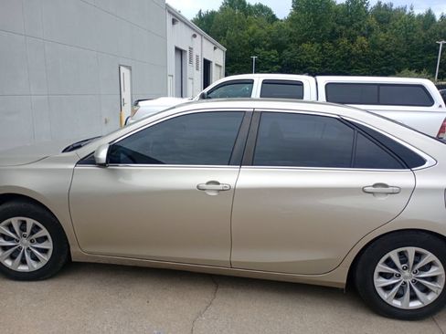 Used 2016 Toyota Camry LE FWD image 8