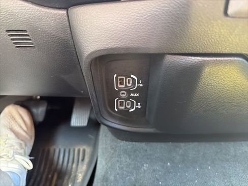 Used 2021 RAM 1500 Laramie w/ Off Road Group AWD/4WD image 44