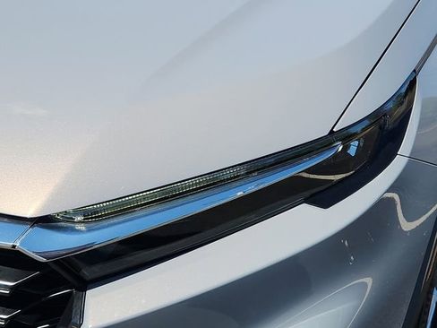 Used 2024 Honda CR-V LX image 9