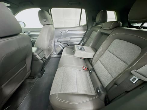 Used 2025 GMC Terrain Elevation image 26