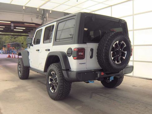 Used 2024 Jeep Wrangler Unlimited Rubicon 4xe w/ Convenience Group AWD/4WD image 7