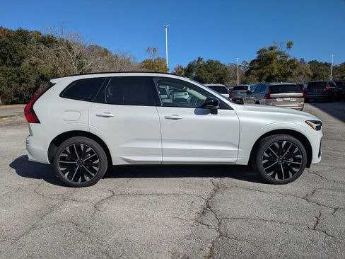New 2026 Volvo XC60 B5 Ultra w/ Protection Package Premier image 14