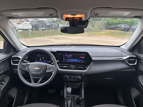 Used 2025 Chevrolet TrailBlazer LT image 31