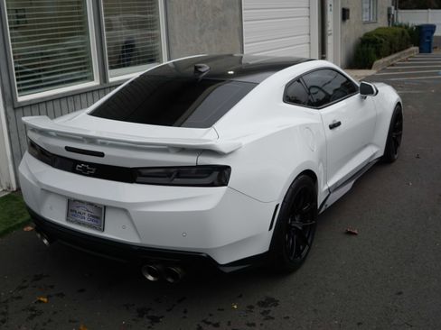 Used 2018 Chevrolet Camaro ZL1 image 24