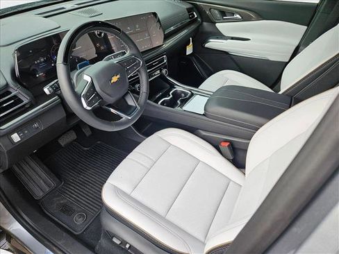 New 2026 Chevrolet Traverse High Country image 3