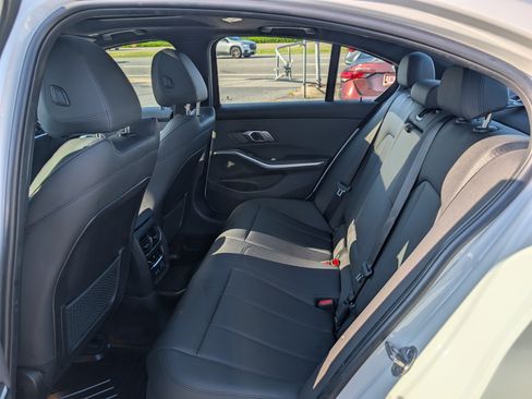 Used 2020 BMW 330i xDrive Sedan w/ Convenience Package AWD/4WD image 14