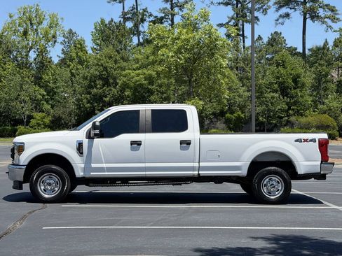 Used 2019 Ford F250 XL w/ Power Equipment Group AWD/4WD image 3