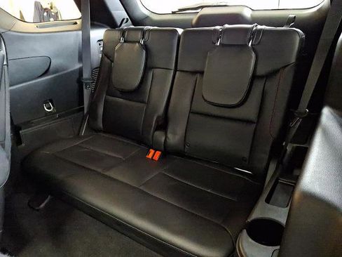 Certified 2023 Ford Explorer ST-Line w/ Class IV Trailer Tow Package image 9