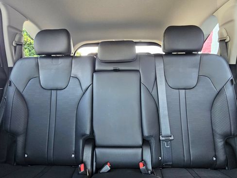 Used 2025 Kia Sorento S FWD image 25
