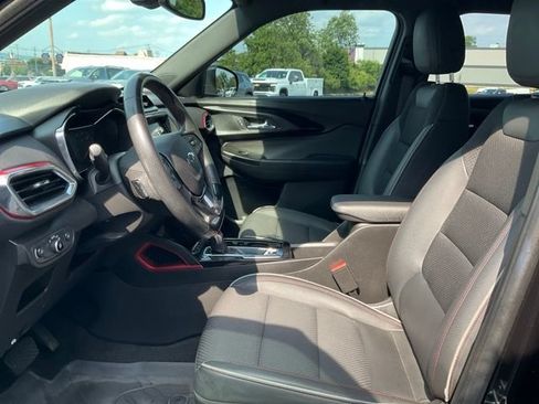 Used 2021 Chevrolet TrailBlazer RS w/ Convenience Package AWD/4WD image 2