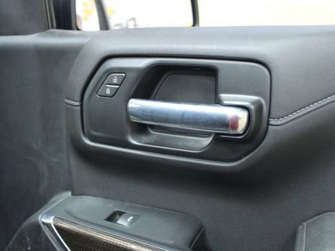 Used 2021 Chevrolet Silverado 1500 LT Trail Boss w/ Convenience Package II AWD/4WD image 9
