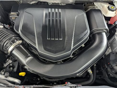Used 2025 Chevrolet Traverse LT w/ LPO, Floor Liner Package FWD image 10