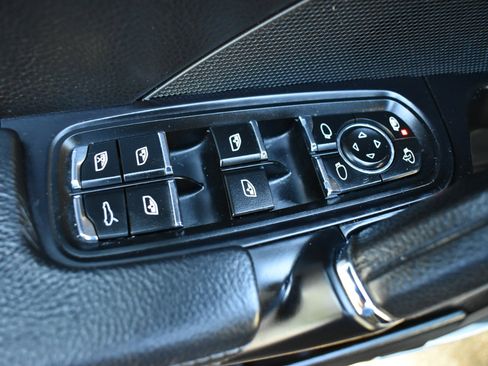 Used 2018 Porsche Cayenne Platinum Edition image 44