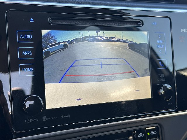 Used 2017 Toyota Corolla SE w/ Carpet Mat Package (TMS) FWD image 33