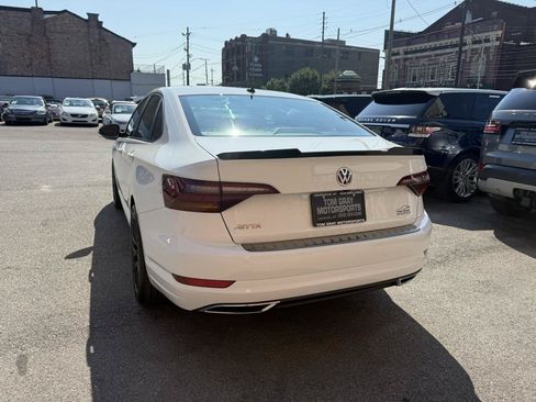 Used 2019 Volkswagen Jetta R-Line FWD image 4
