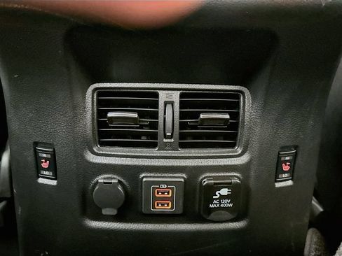 Used 2024 Nissan Titan PRO-4X w/ Pro-4x Convenience Package AWD/4WD image 30