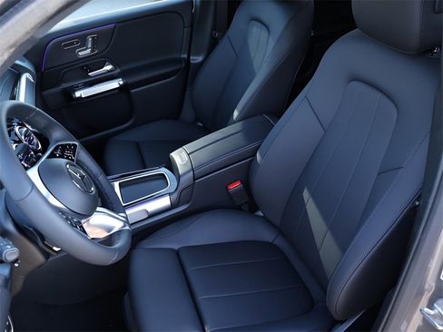 New 2026 Mercedes-Benz GLB 250 4MATIC image 34