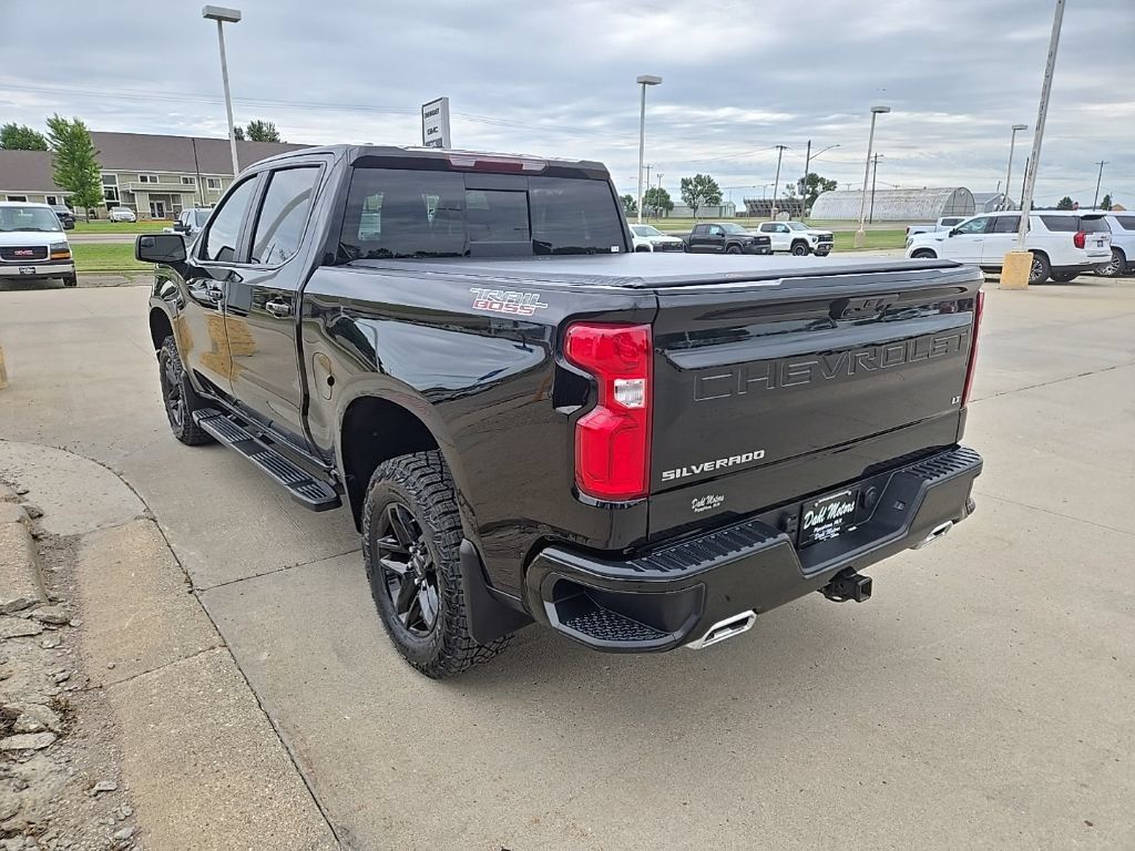 Used 2024 Chevrolet Silverado 1500 LT Trail Boss w/ Convenience Package II AWD/4WD image 7